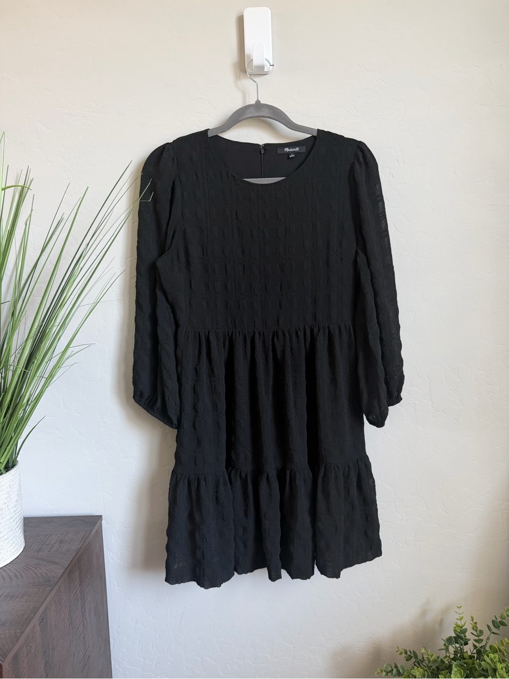 Madewell MC319 Black Textured Tiered Mini Dress Puff Sleeve Size 4